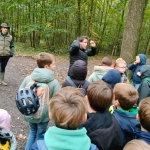 bosleerwandeling en park- en bosspelen